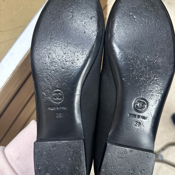 Authentic Chanel Loafers - Extremely good condition! Size 38 - Picture 5 of 5